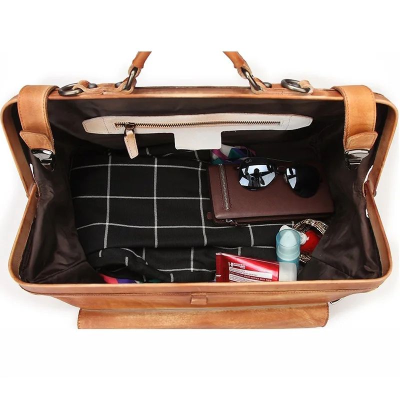 accessoire de voyage en cuir avec boucle