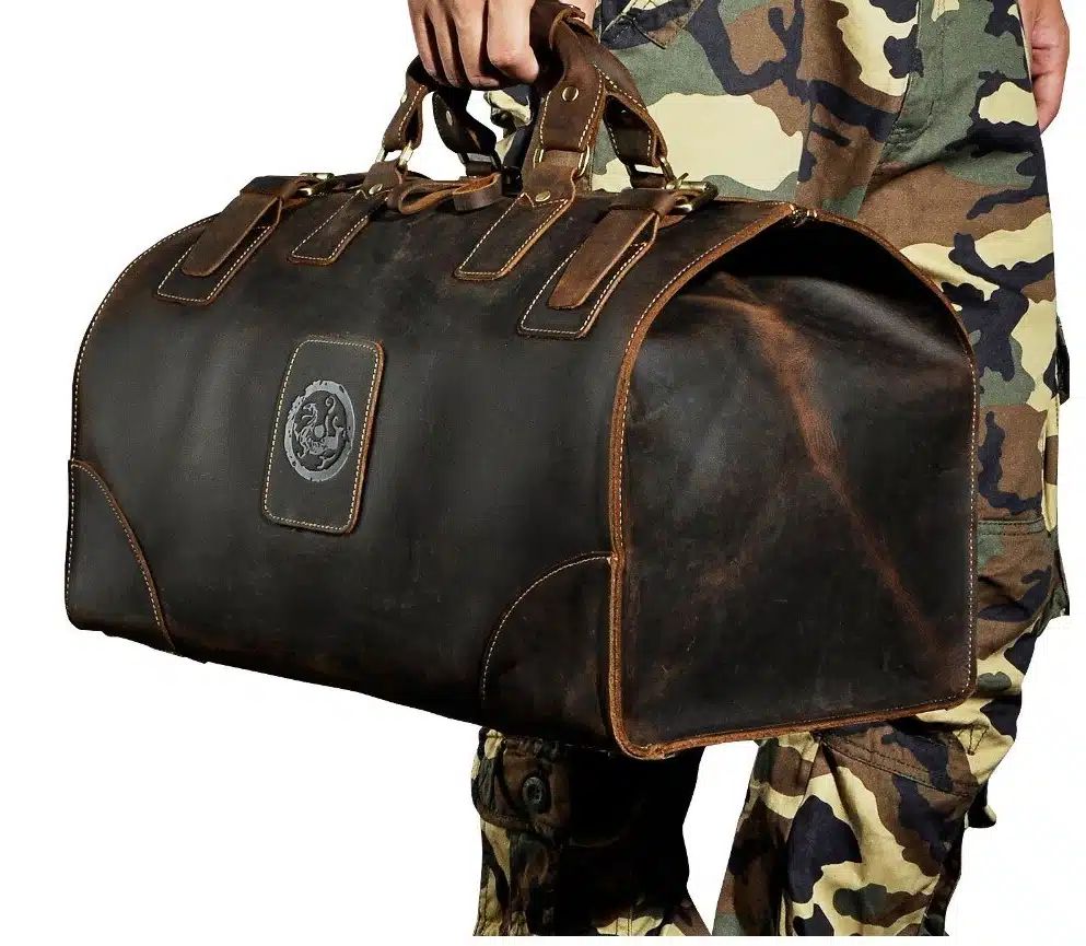 mallette de voyage en cuir style médecin vintage