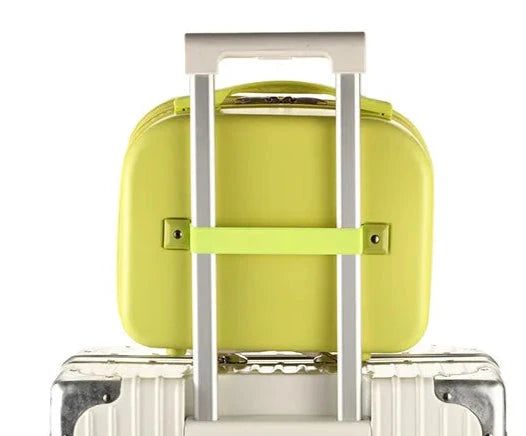 maquillage dans vanity case rigide
