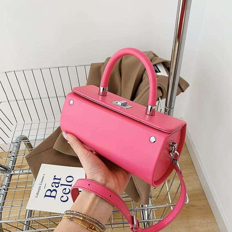 sac à main chic en cuir pour un style épuré