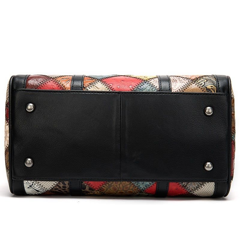 sac coloré en cuir pour le voyage