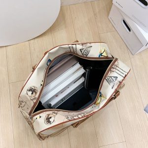 sac de voyage beige avec roulettes