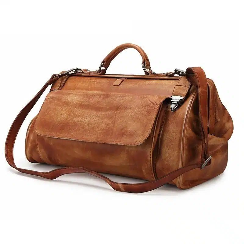 sac de voyage en cuir avec boucle en métal