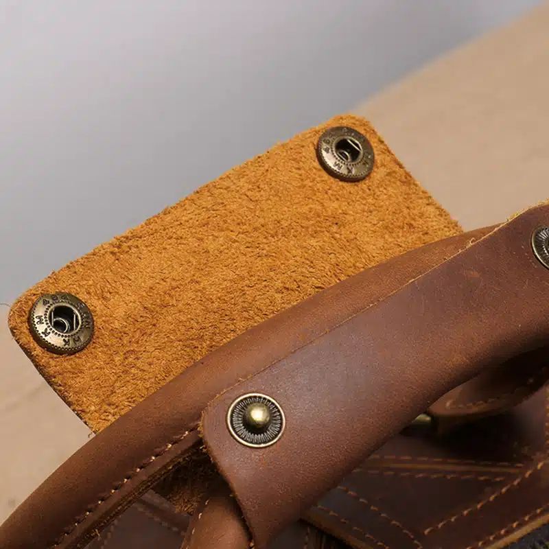 sac de voyage en cuir pour homme élégant et vintage