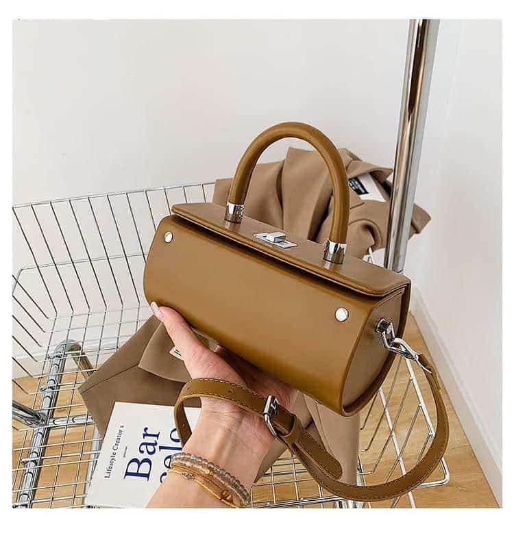 sac en cuir femme au design minimaliste