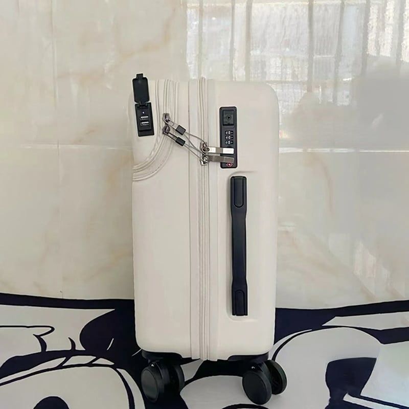 valise blanche en plastique avec port USB