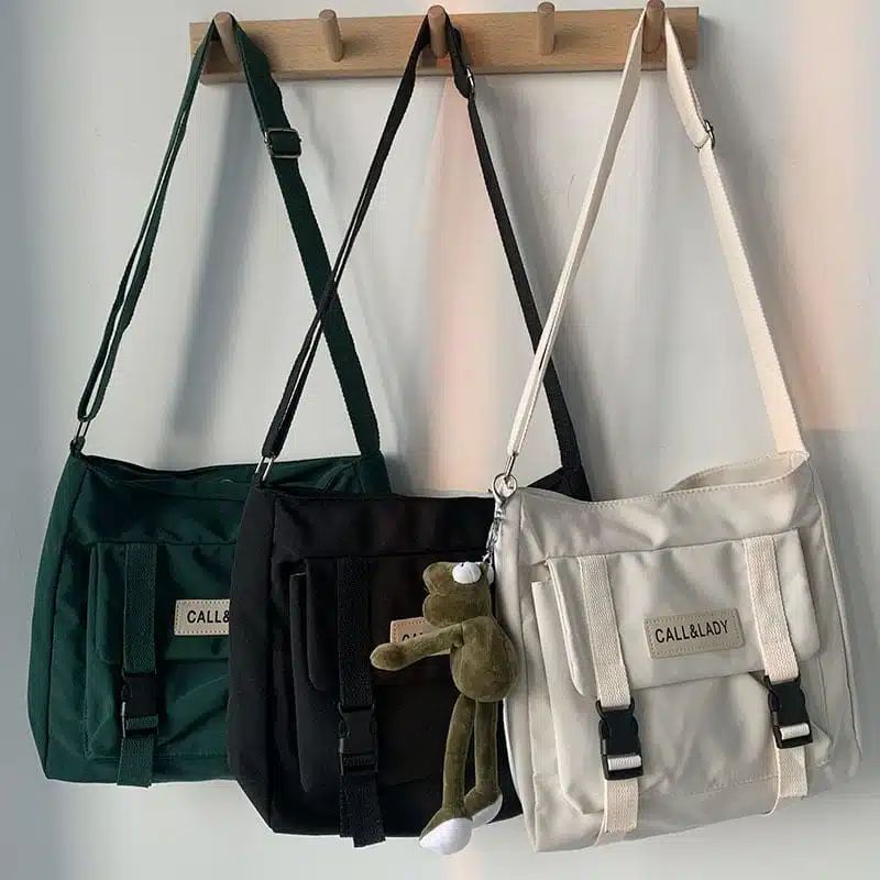 votre petit sac à bandoulière en toile imperméable